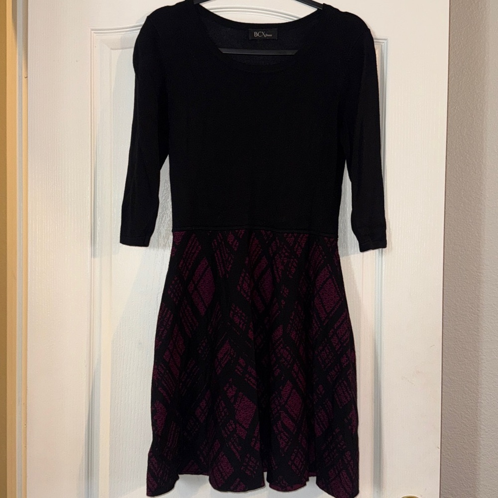 BCX Women's Black and Burgundy sweater dress